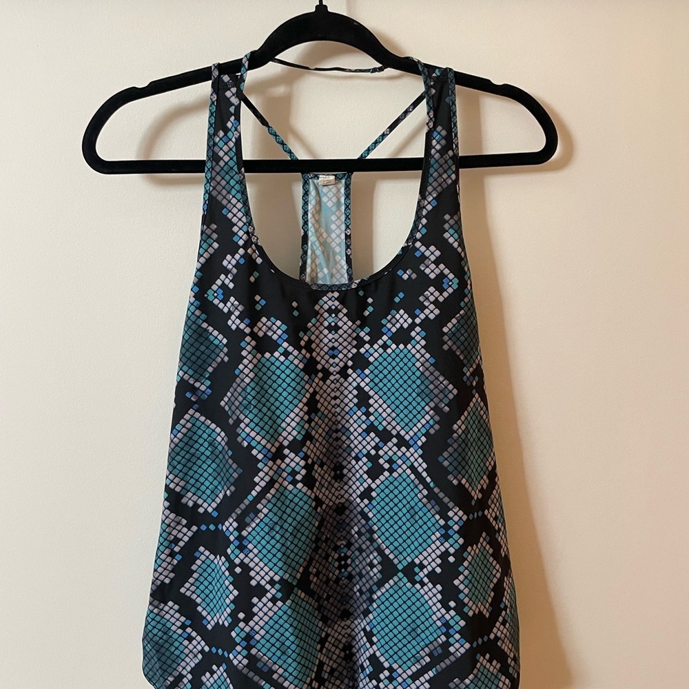 Lululemon coastal tank Blue Snake Print